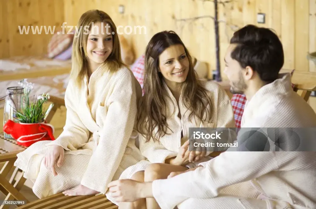 桑拿房内的蒸汽